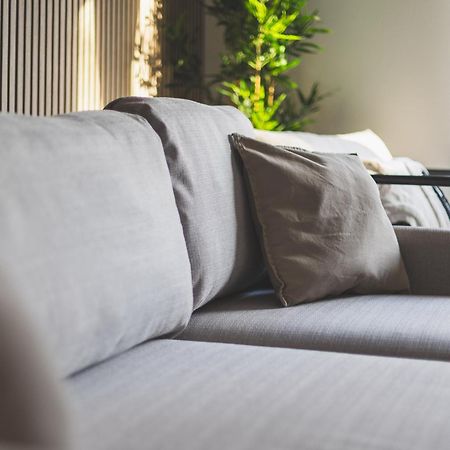 Arte Stays Serviced Houses Stratford - 3 Bedrooms 2 Bathrooms Houses London, Stratford, Maryland, Free Parking, Garden, Weekly Or Monthly Stays - Up To 8 Guests Exterior foto