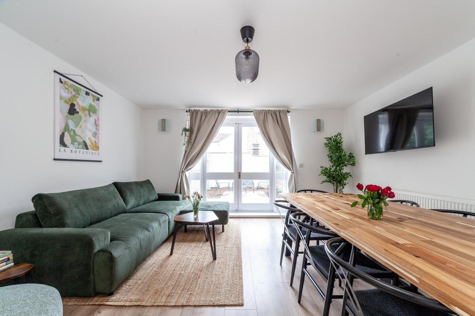Arte Stays Serviced Houses Stratford - 3 Bedrooms 2 Bathrooms Houses London, Stratford, Maryland, Free Parking, Garden, Weekly Or Monthly Stays - Up To 8 Guests Exterior foto