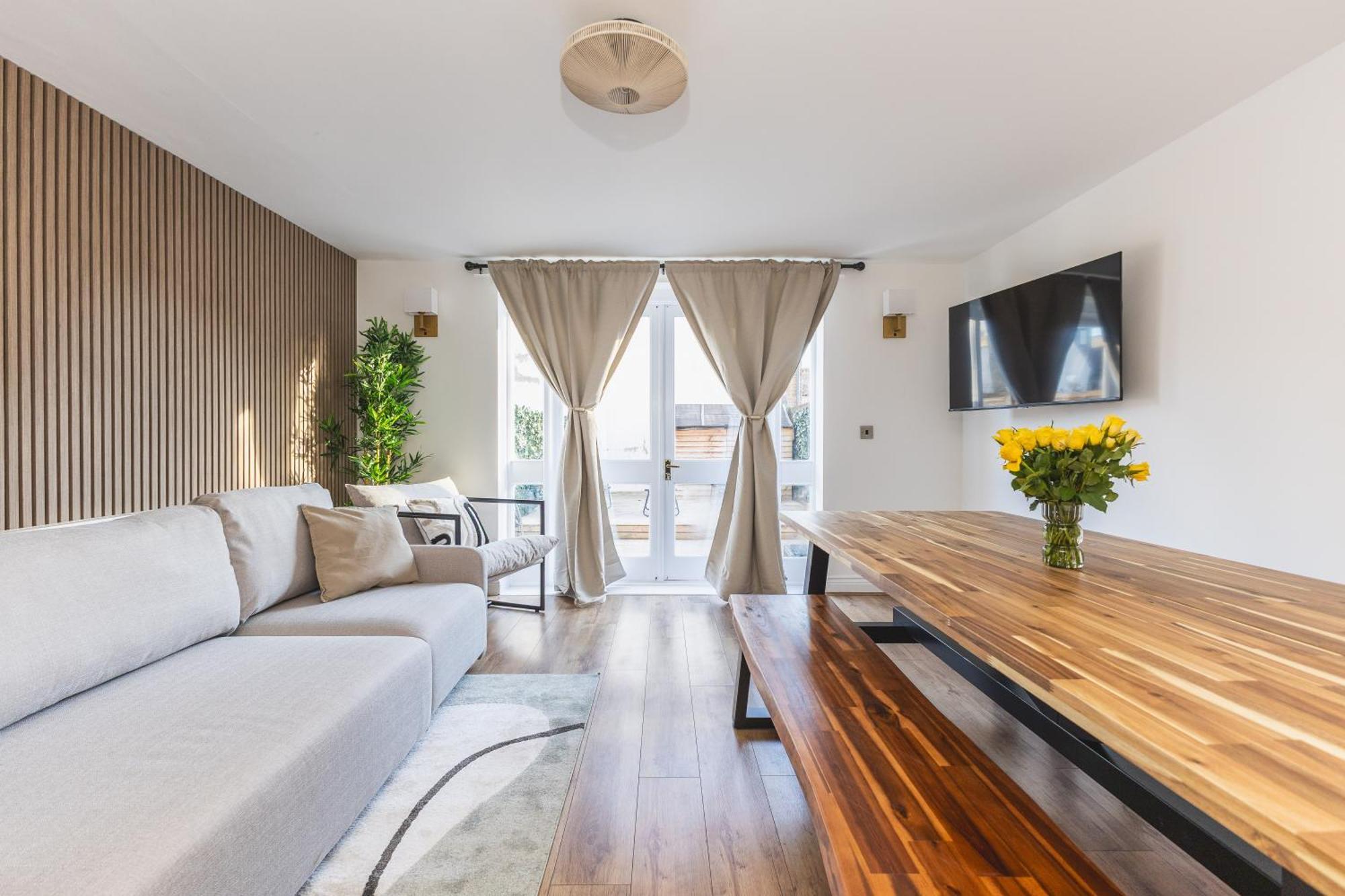Arte Stays Serviced Houses Stratford - 3 Bedrooms 2 Bathrooms Houses London, Stratford, Maryland, Free Parking, Garden, Weekly Or Monthly Stays - Up To 8 Guests Exterior foto