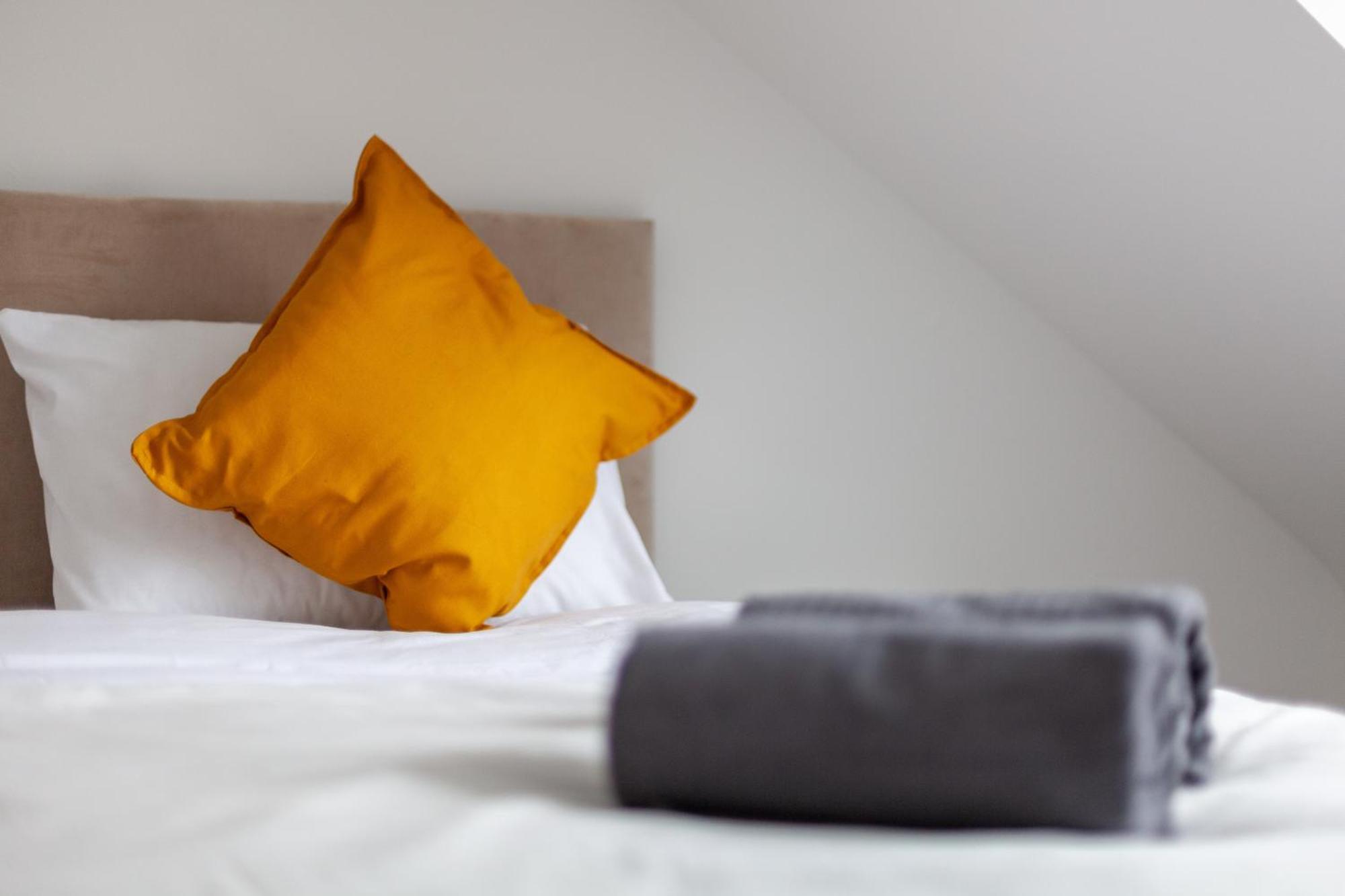 Arte Stays Serviced Houses Stratford - 3 Bedrooms 2 Bathrooms Houses London, Stratford, Maryland, Free Parking, Garden, Weekly Or Monthly Stays - Up To 8 Guests Exterior foto